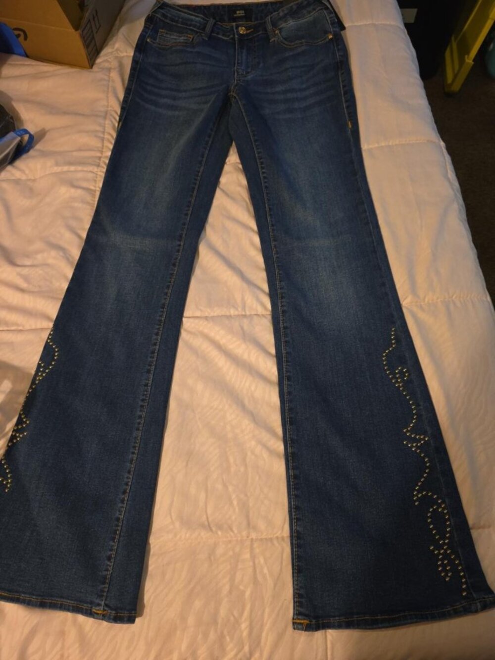 NWT True Religion Becca Studded Mid Rise Bootcut Jeans Size 27 $159